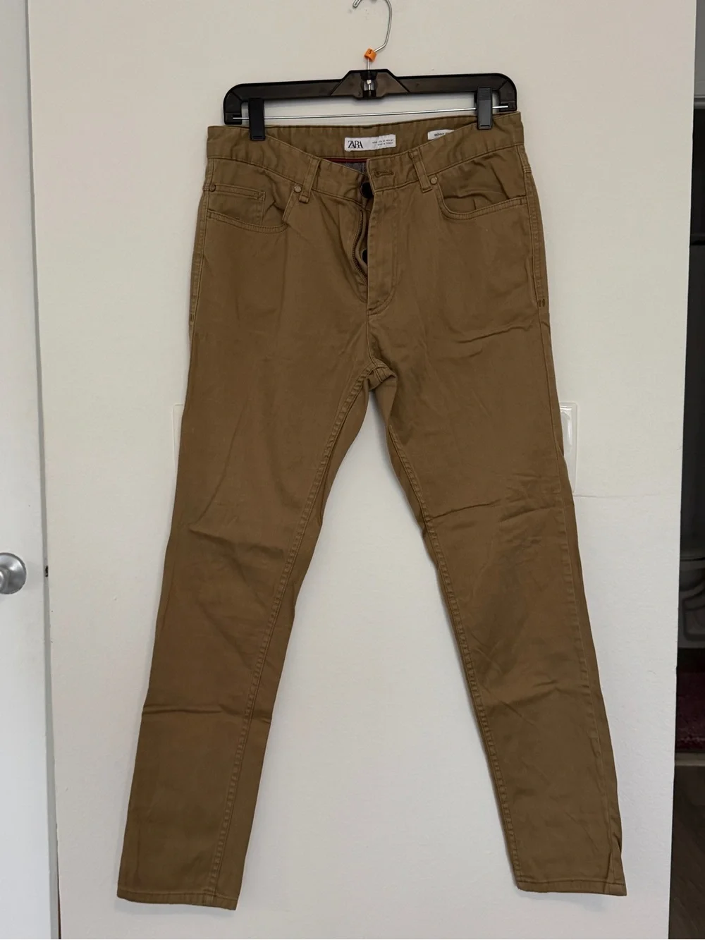 Zara Men's Slim Chino Pants in Camel Brown
